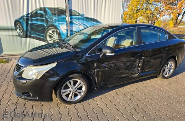 TOYOTA Avensis 