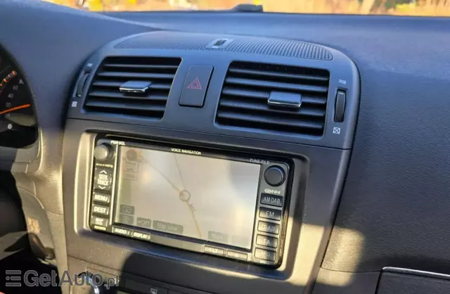 TOYOTA Avensis 