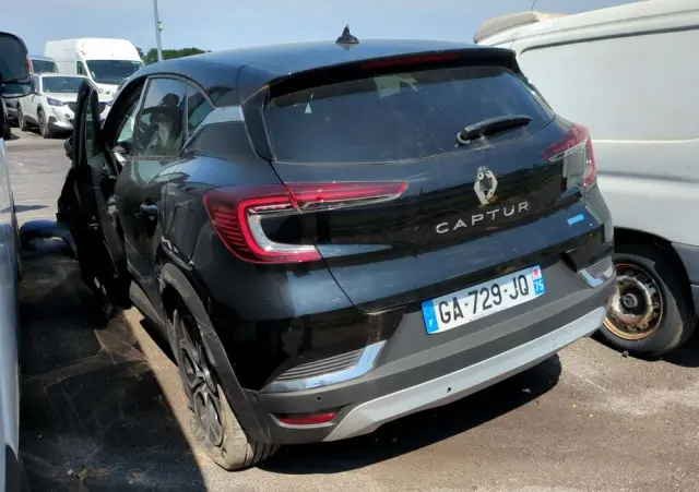 RENAULT Captur 1.6 E-TECH Plug-In Intens