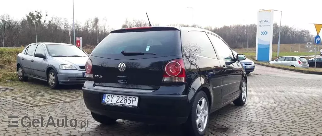 VOLKSWAGEN Polo 