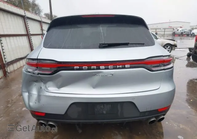 PORSCHE Macan S PDK