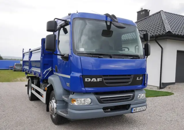 DAF LF 55.220 WYWROTKA 3-STRONNA,DMC 15000KG NISKI PRZEBIEG, STAN IDEALNY 