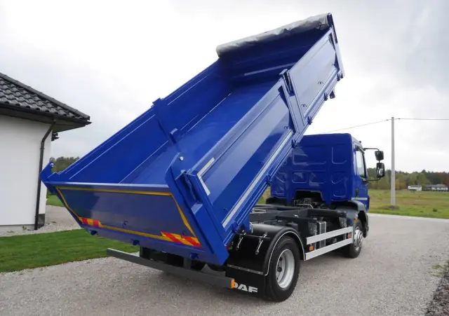 DAF LF 55.220 WYWROTKA 3-STRONNA,DMC 15000KG NISKI PRZEBIEG, STAN IDEALNY 