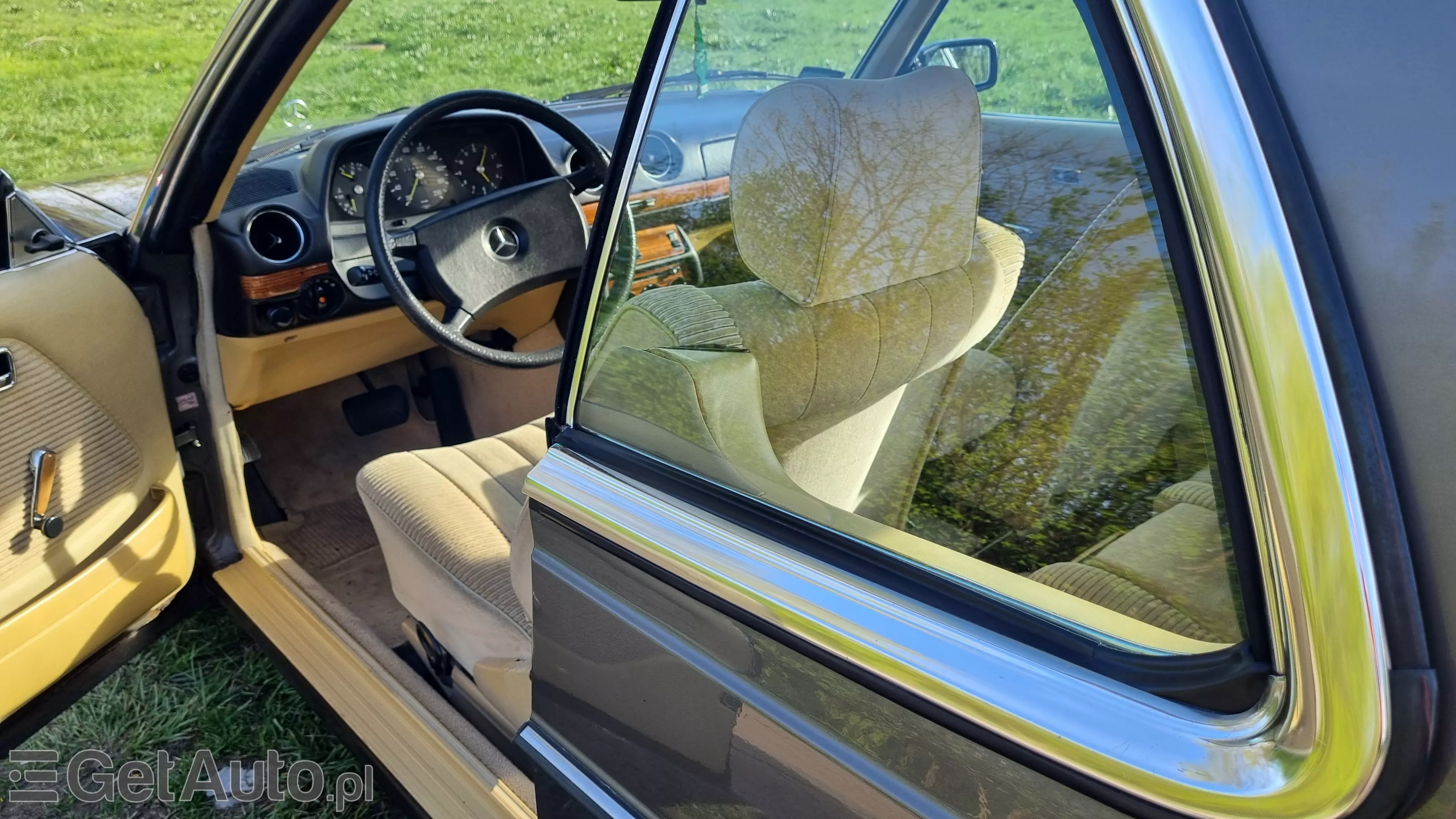 MERCEDES-BENZ W 123 