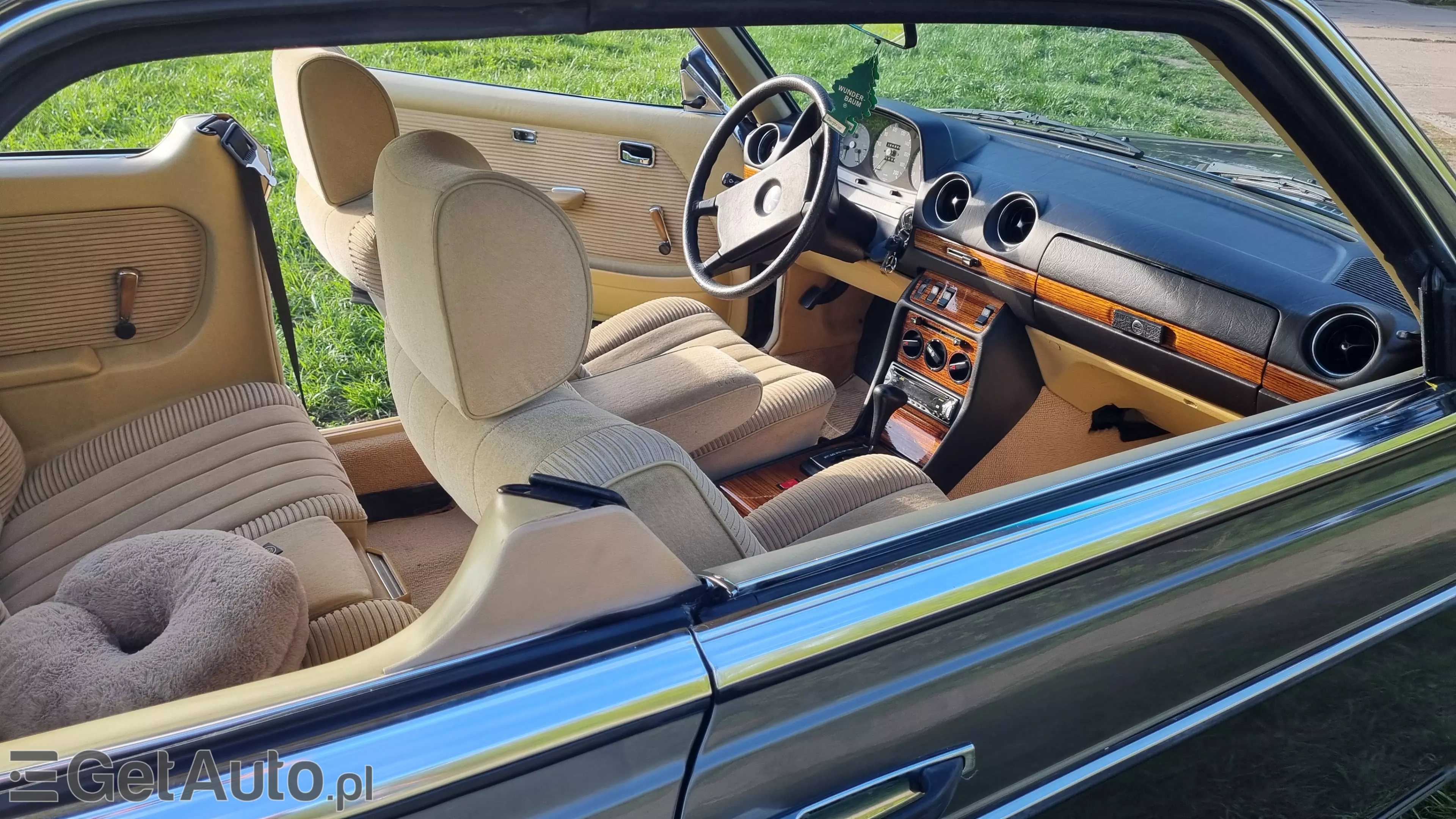 MERCEDES-BENZ W 123 