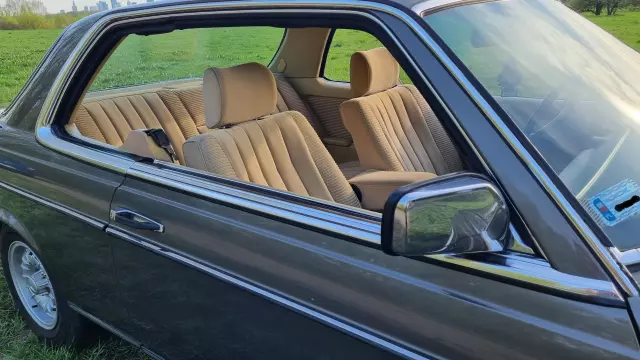 MERCEDES-BENZ W 123 
