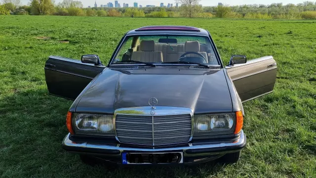 MERCEDES-BENZ W 123 