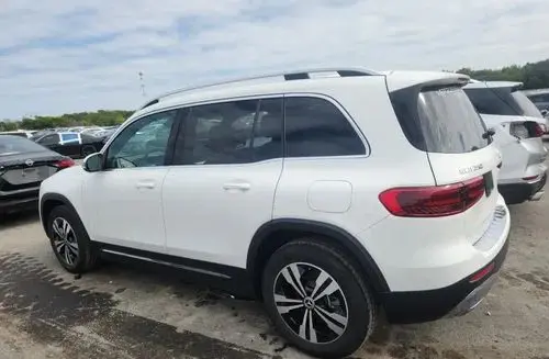 MERCEDES-BENZ GLB 