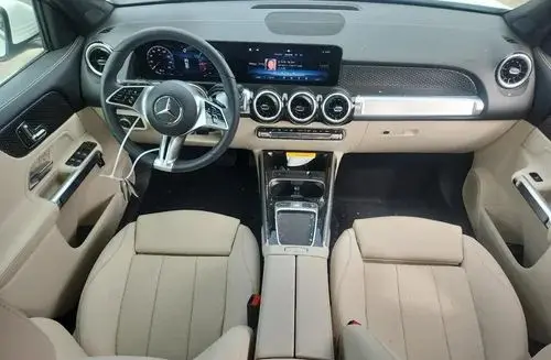 MERCEDES-BENZ GLB 