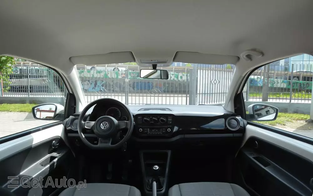 VOLKSWAGEN Up! (BlueMotion Technology) move