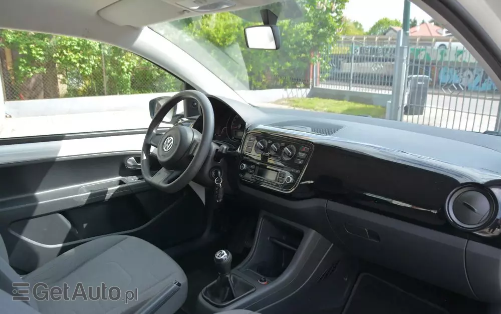 VOLKSWAGEN Up! (BlueMotion Technology) move