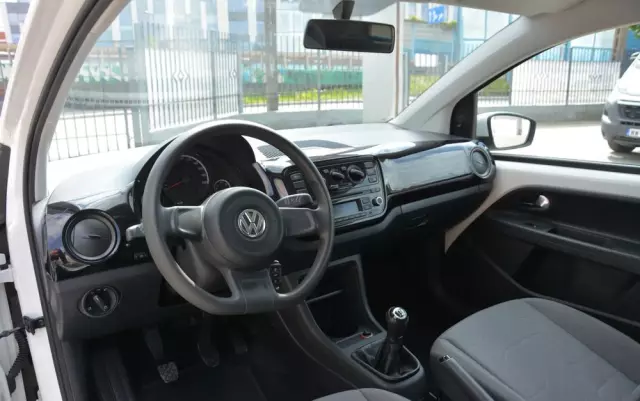 VOLKSWAGEN Up! (BlueMotion Technology) move