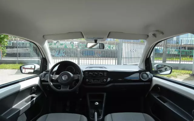 VOLKSWAGEN Up! (BlueMotion Technology) move