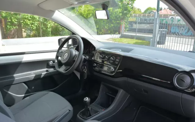 VOLKSWAGEN Up! (BlueMotion Technology) move
