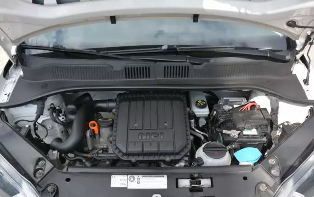 VOLKSWAGEN Up! (BlueMotion Technology) move