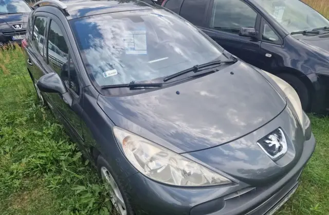 PEUGEOT 207 