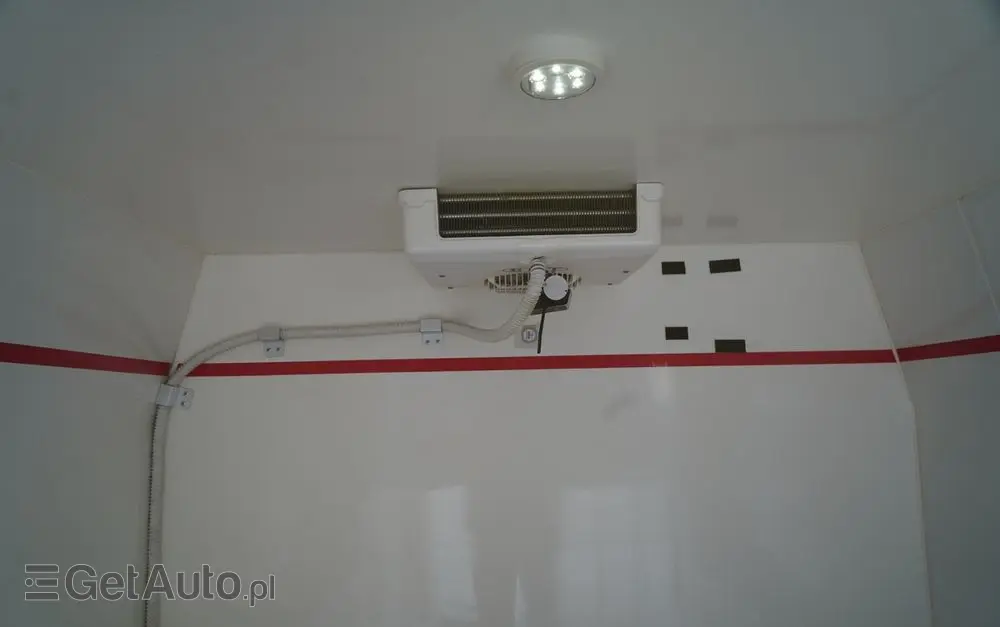 FORD TRANSIT / CHŁODNIA /  TRZY  ZABUDOWY IZOTERMICZNE / TRIO TEMPERATURA  / SPROWADZONY 