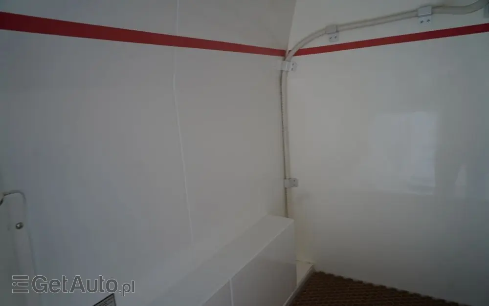 FORD TRANSIT / CHŁODNIA /  TRZY  ZABUDOWY IZOTERMICZNE / TRIO TEMPERATURA  / SPROWADZONY 