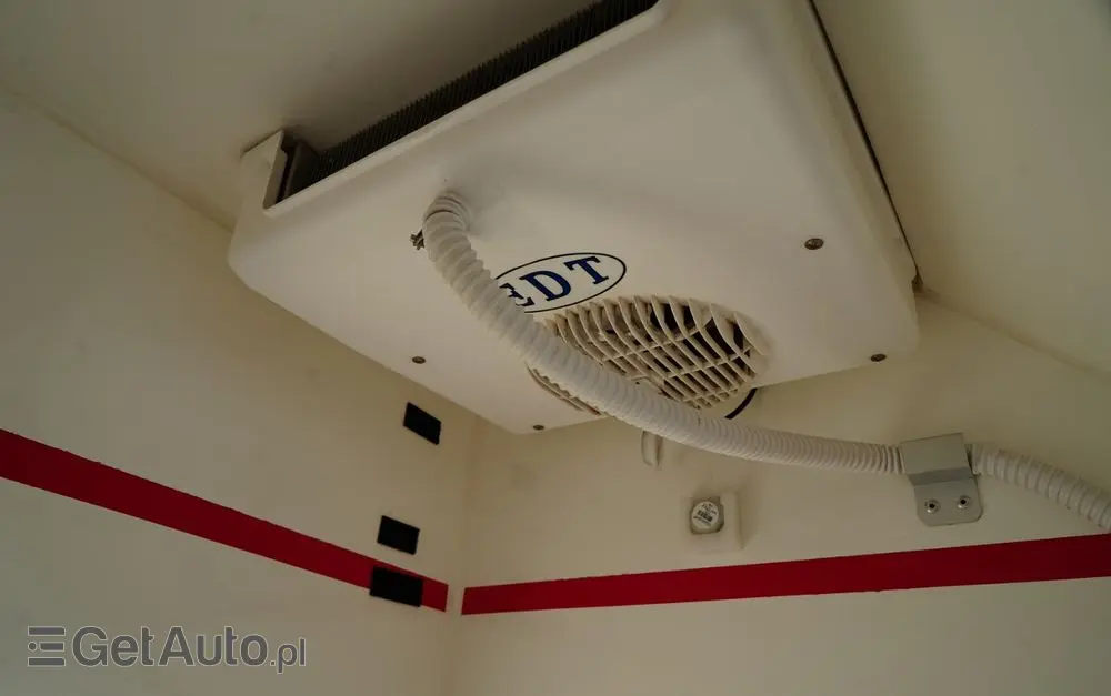 FORD TRANSIT / CHŁODNIA /  TRZY  ZABUDOWY IZOTERMICZNE / TRIO TEMPERATURA  / SPROWADZONY 