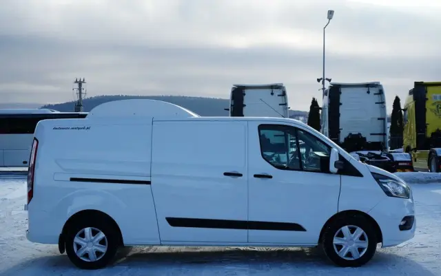 FORD TRANSIT / CHŁODNIA /  TRZY  ZABUDOWY IZOTERMICZNE / TRIO TEMPERATURA  / SPROWADZONY 
