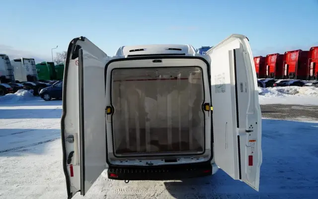 FORD TRANSIT / CHŁODNIA /  TRZY  ZABUDOWY IZOTERMICZNE / TRIO TEMPERATURA  / SPROWADZONY 