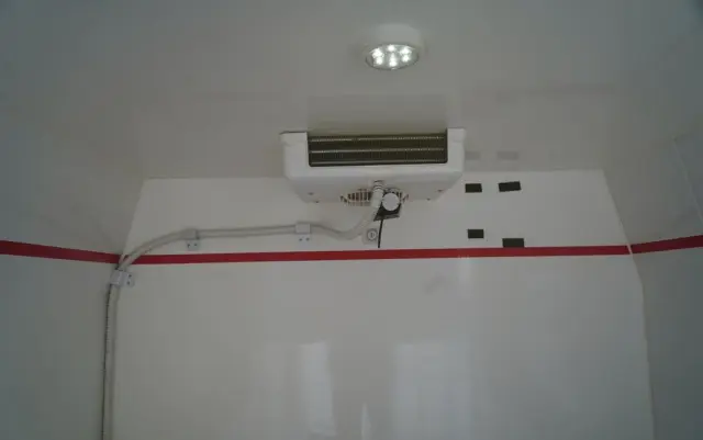 FORD TRANSIT / CHŁODNIA /  TRZY  ZABUDOWY IZOTERMICZNE / TRIO TEMPERATURA  / SPROWADZONY 