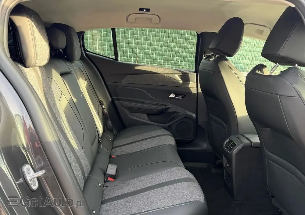 PEUGEOT 408 1.2 PureTech Allure S&S EAT8