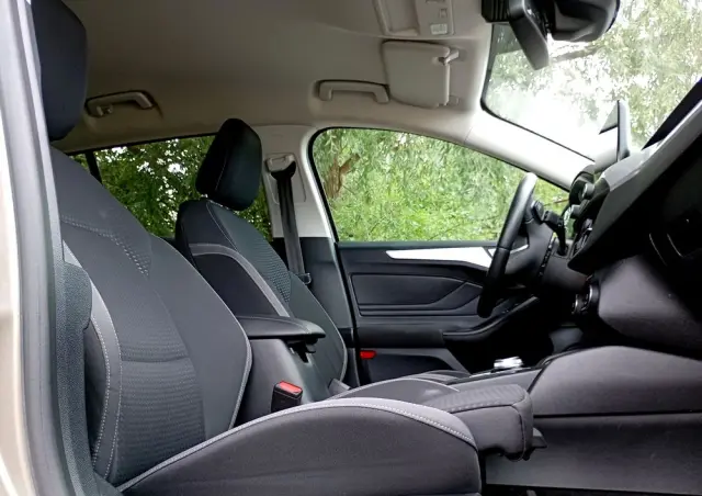 FORD Focus 1.5 EcoBlue Start-Stopp-System TITANIUM