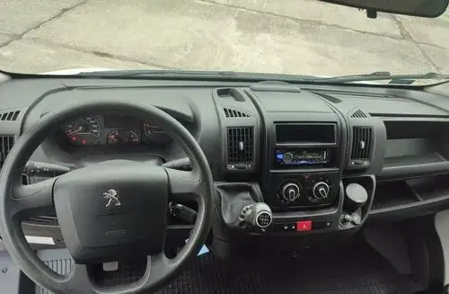 PEUGEOT Boxer 