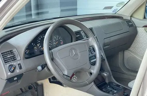 MERCEDES-BENZ Klasa C 