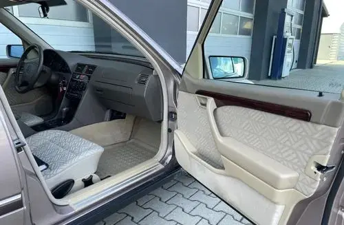 MERCEDES-BENZ Klasa C 