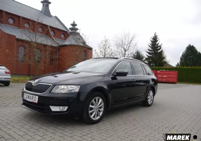 SKODA Octavia 