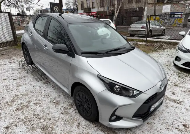 TOYOTA Yaris Hybrid 1.5 Comfort
