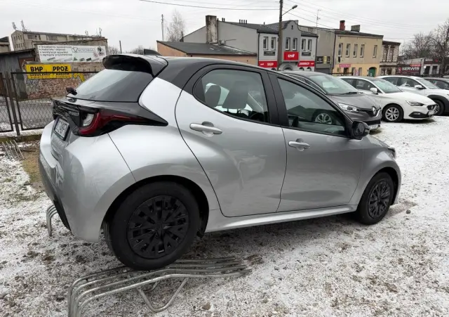 TOYOTA Yaris Hybrid 1.5 Comfort