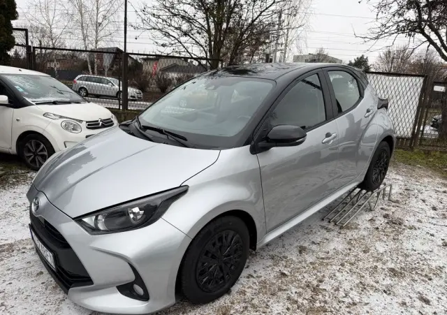 TOYOTA Yaris Hybrid 1.5 Comfort