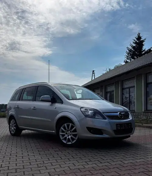 OPEL Zafira 