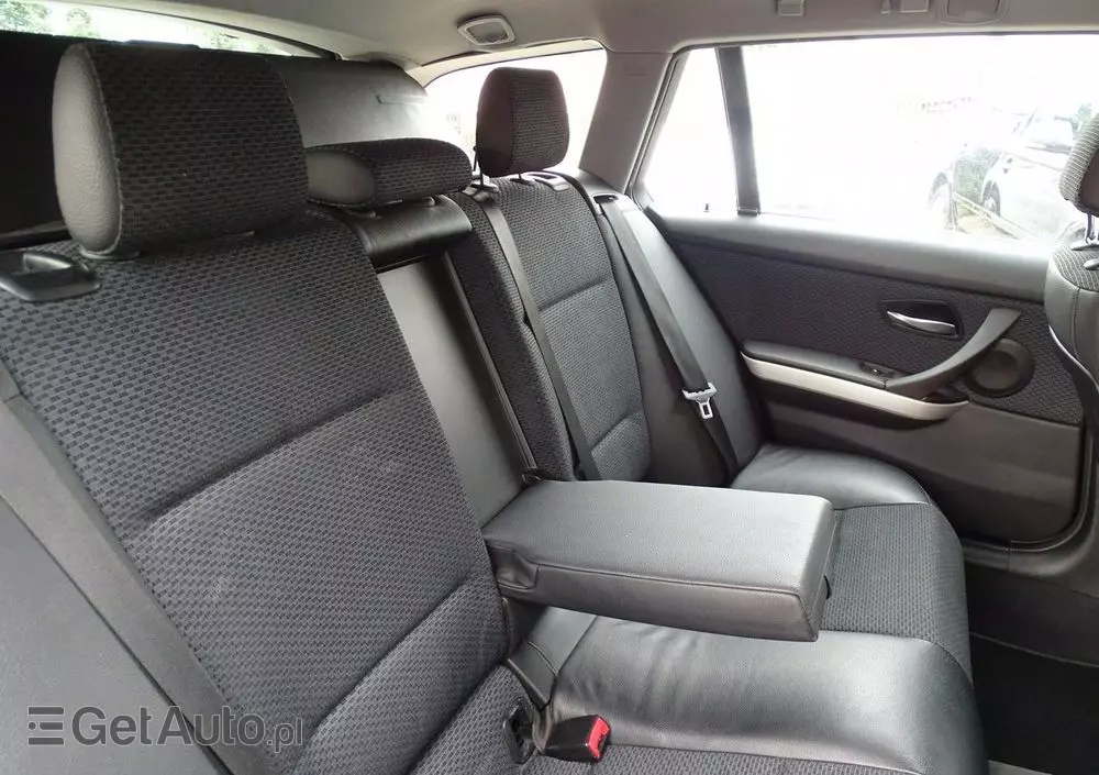 BMW Seria 3 320d DPF Touring