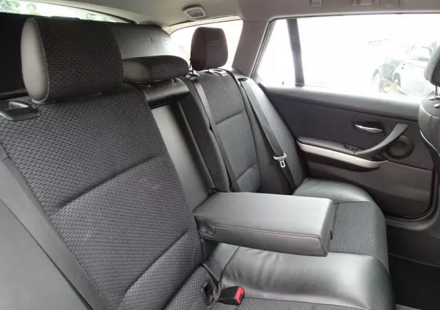 BMW Seria 3 320d DPF Touring