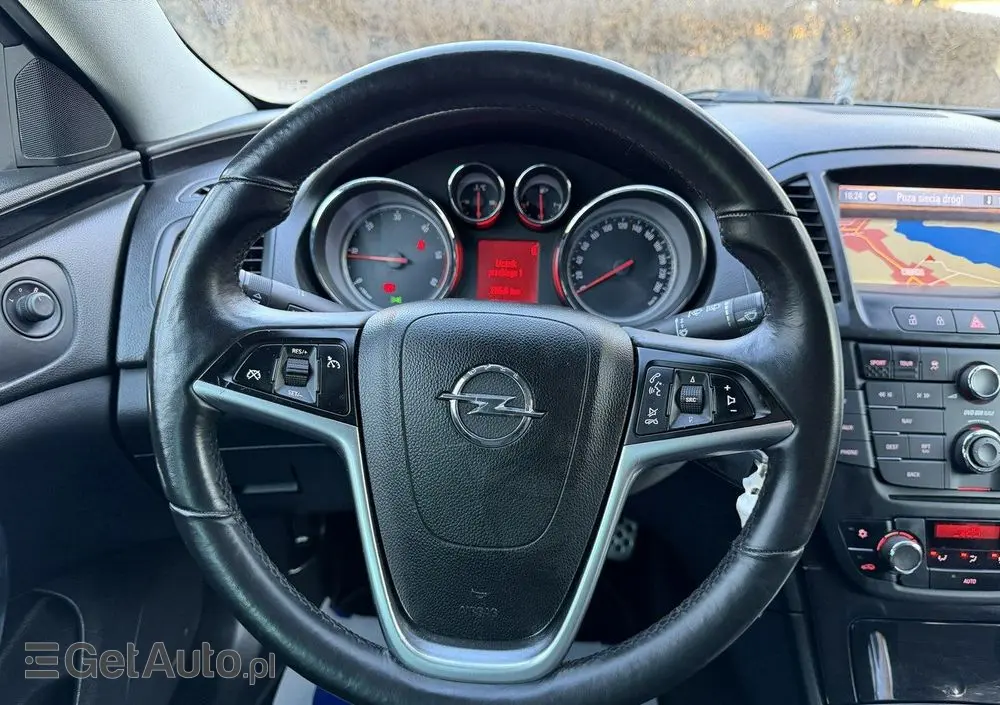 OPEL Insignia 