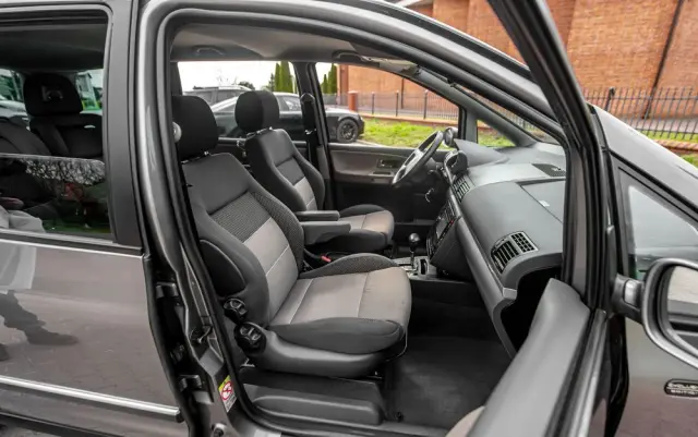 VOLKSWAGEN Sharan 1.8 5V Turbo Automatik Exclusive Edition II