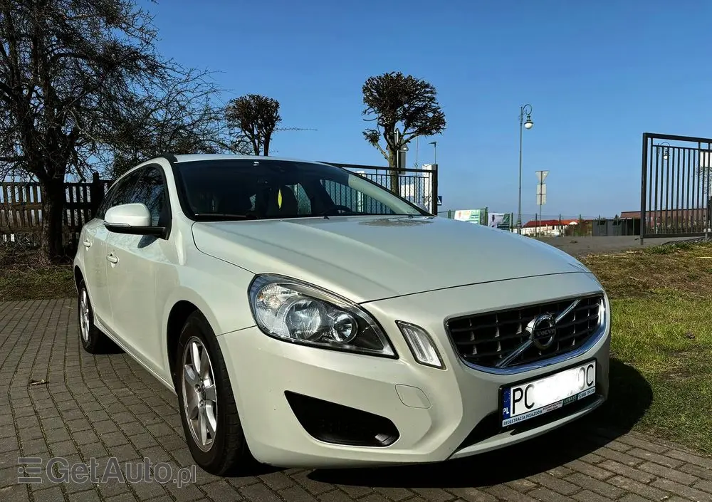 VOLVO V60 D2 Kinetic