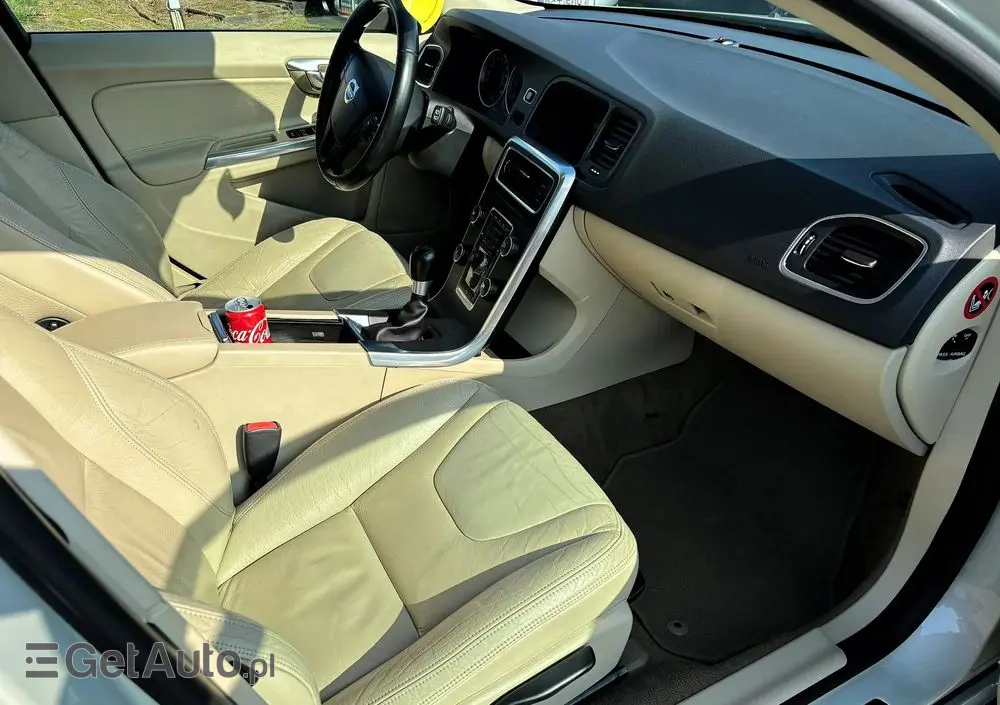 VOLVO V60 D2 Kinetic