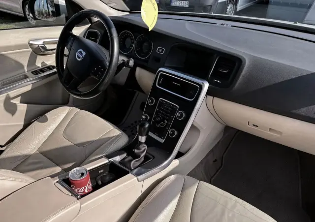 VOLVO V60 D2 Kinetic