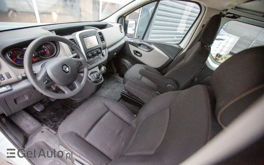 RENAULT Trafic L2H1 BRYGADOWY 5-OSÓB 125KM 