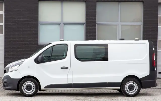 RENAULT Trafic L2H1 BRYGADOWY 5-OSÓB 125KM 