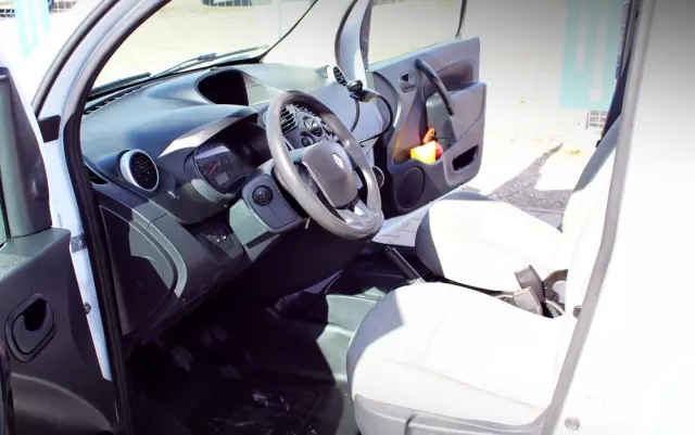 RENAULT Kangoo Maxi Van Furgon L2 