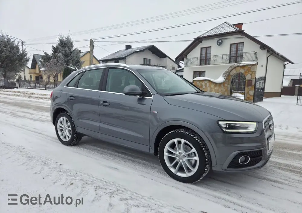 AUDI Q3 