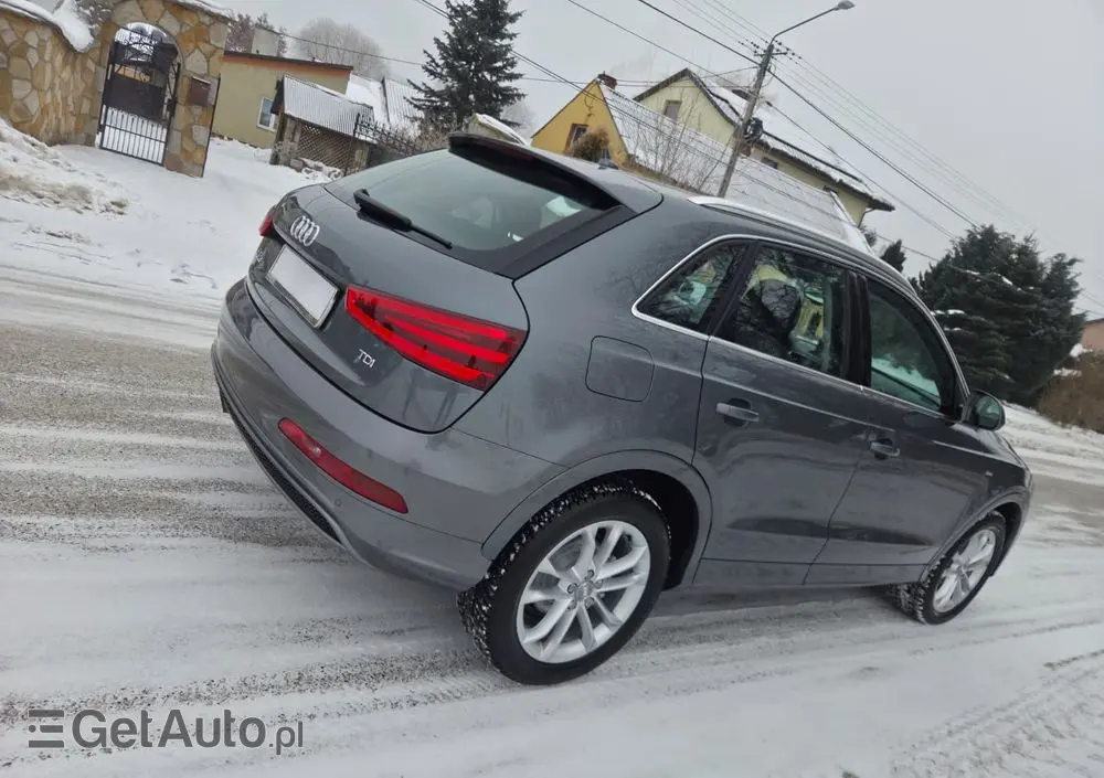 AUDI Q3 