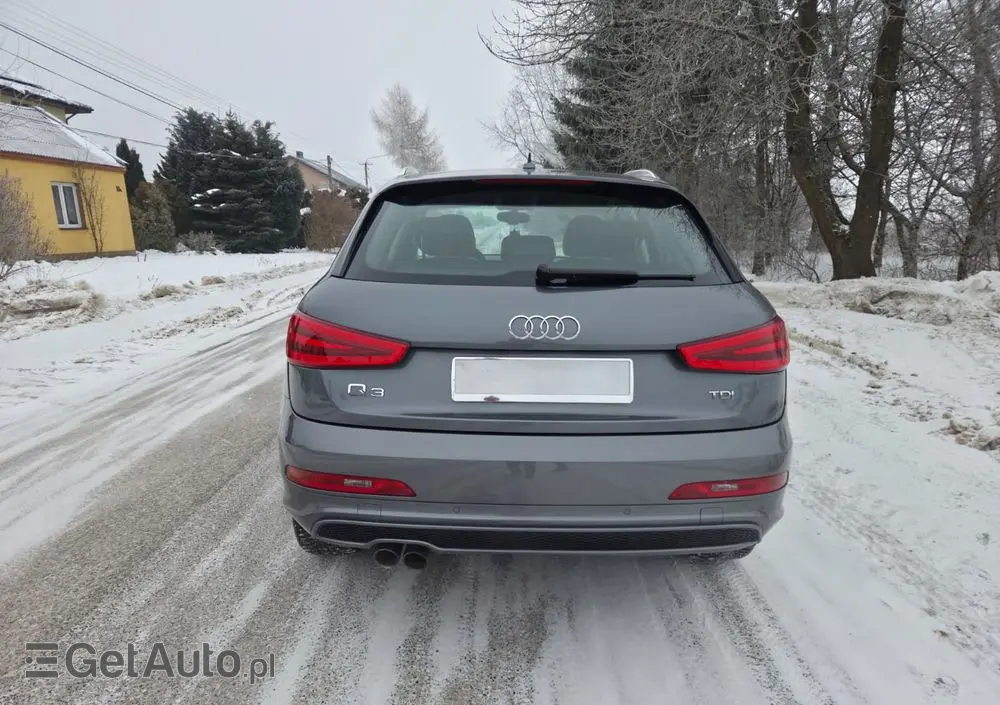 AUDI Q3 