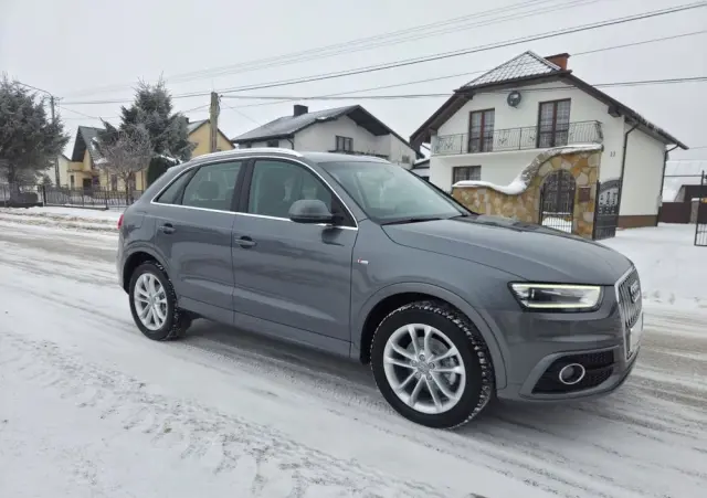 AUDI Q3 